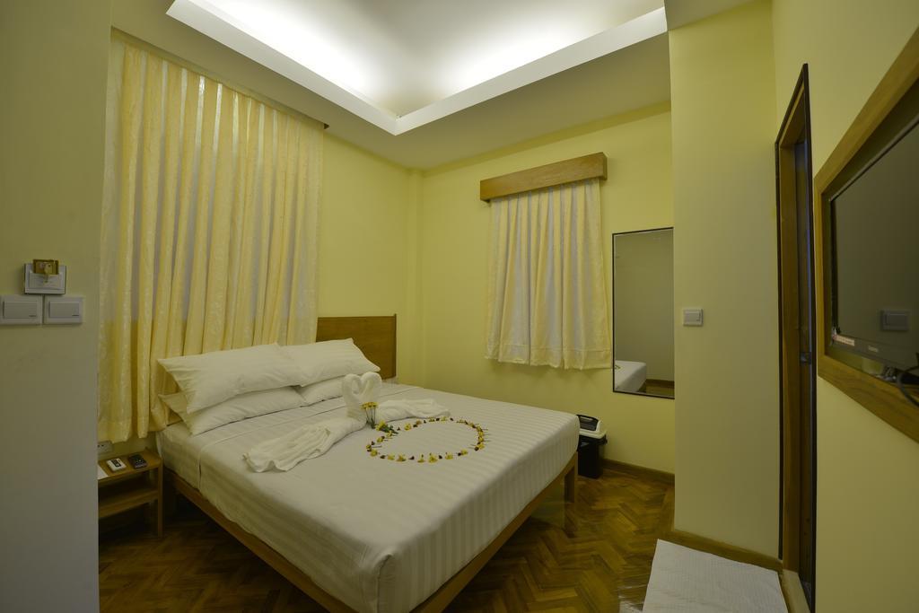 Northern Breeze Hotel Pagan Exteriér fotografie